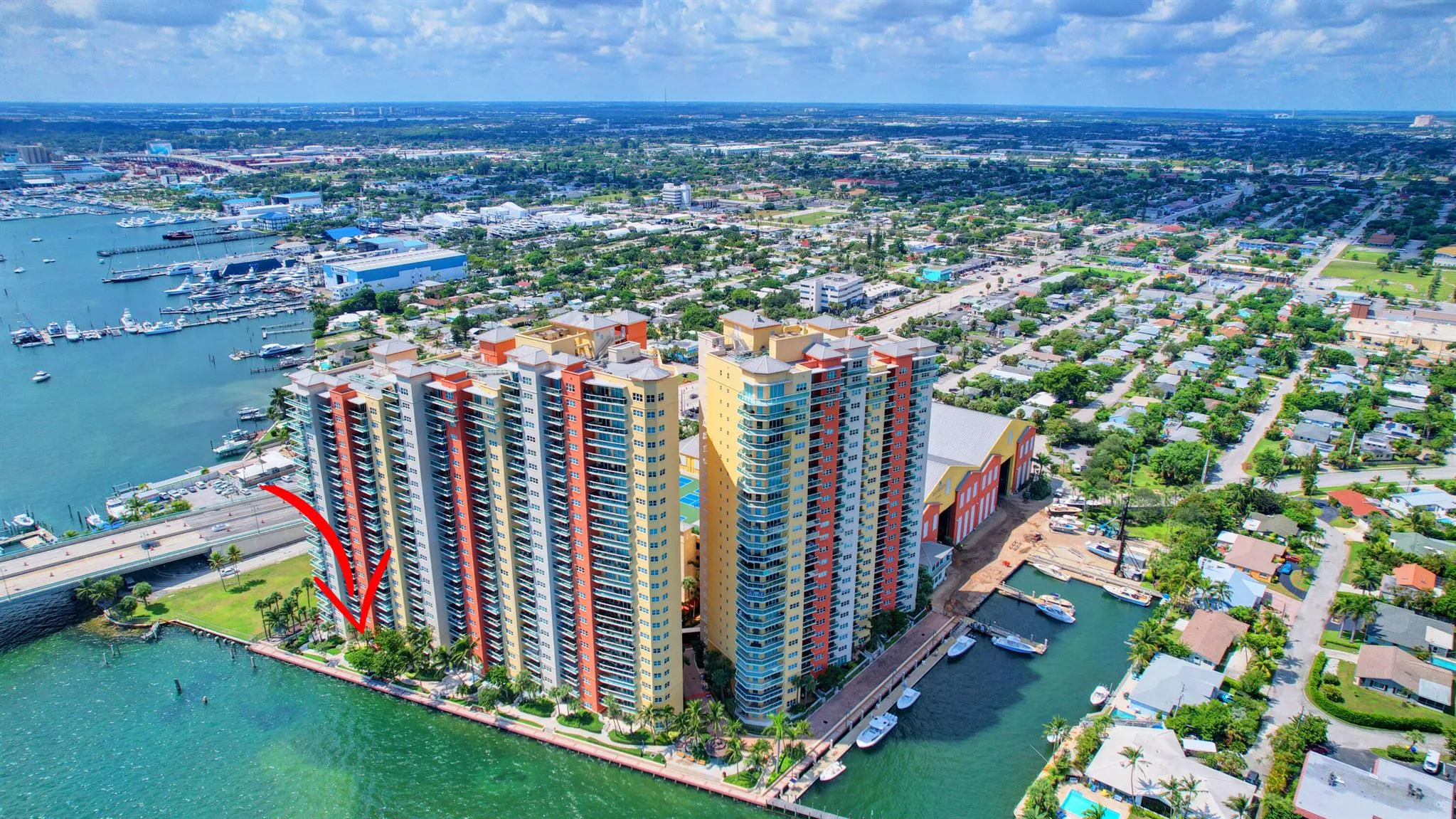 2640 Lake Shore Drive, #115