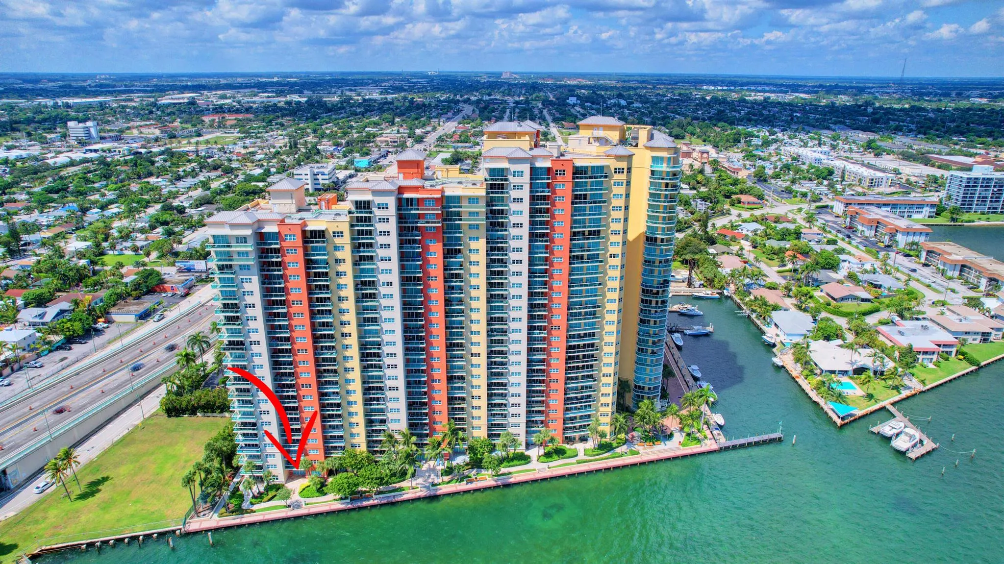 2640 Lake Shore Drive, #115