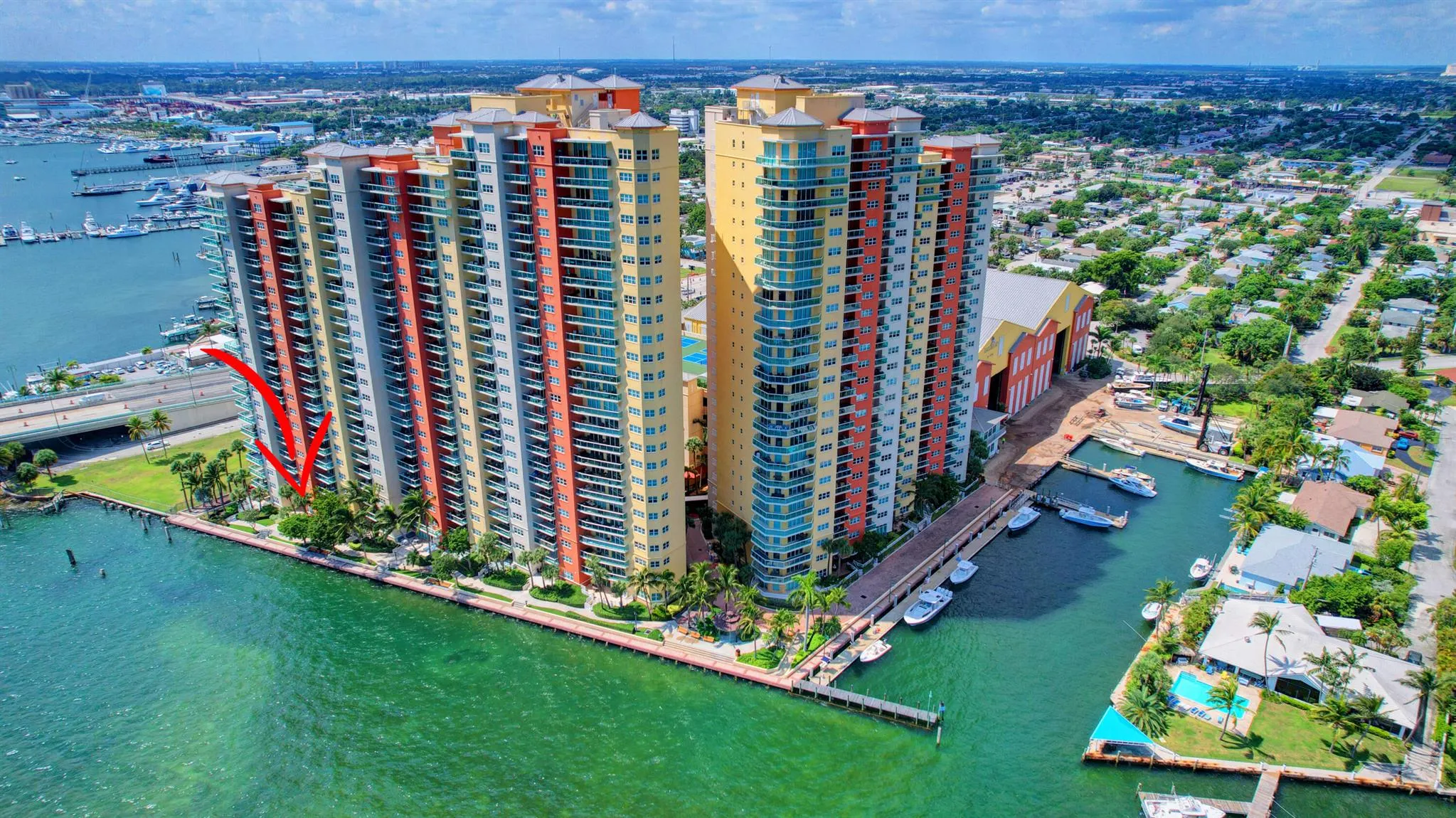 2640 Lake Shore Drive, #115