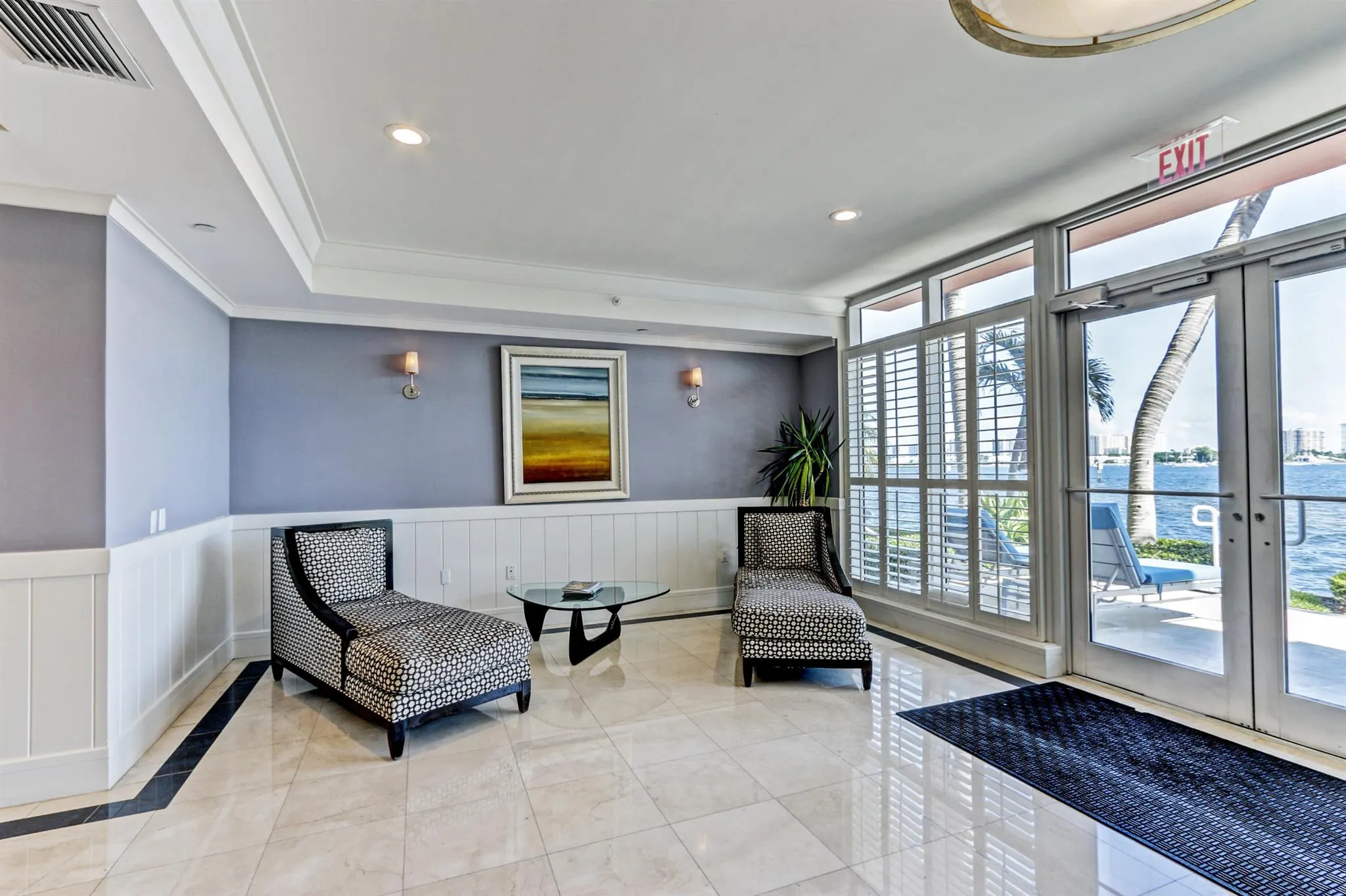 2640 Lake Shore Drive, #115