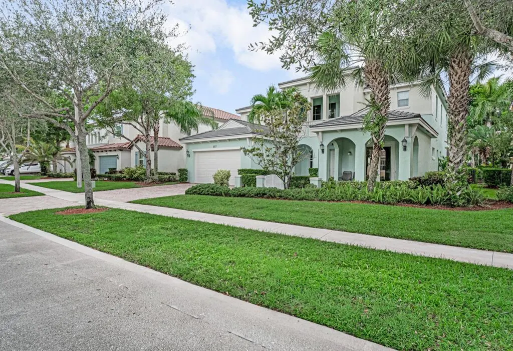2217 Merriweather Way
