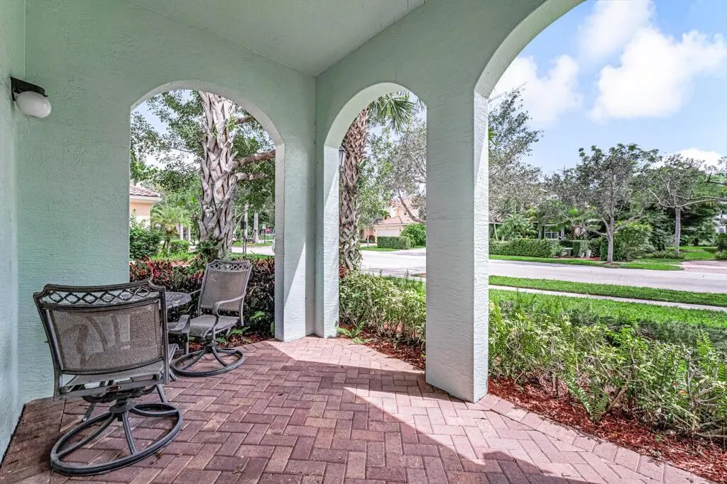 2217 Merriweather Way