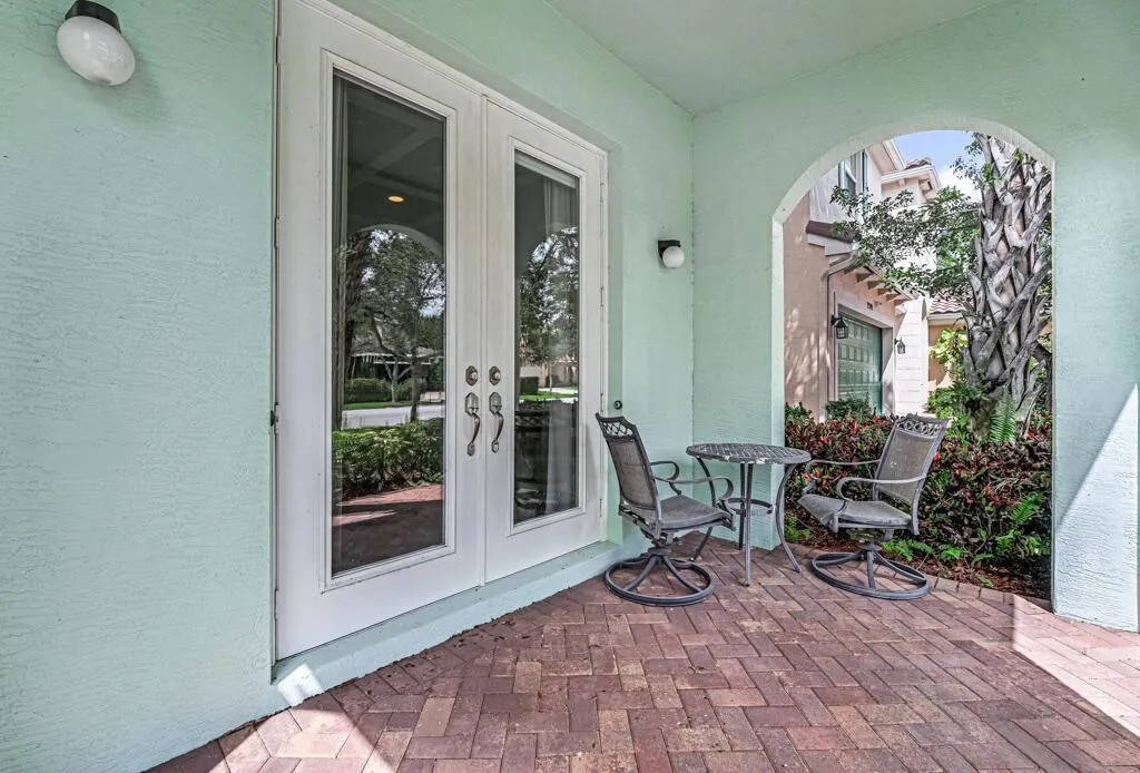 2217 Merriweather Way