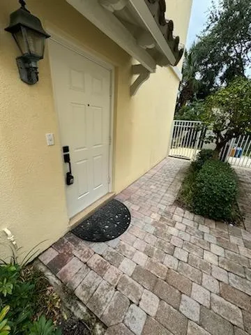 500 Capistrano Drive