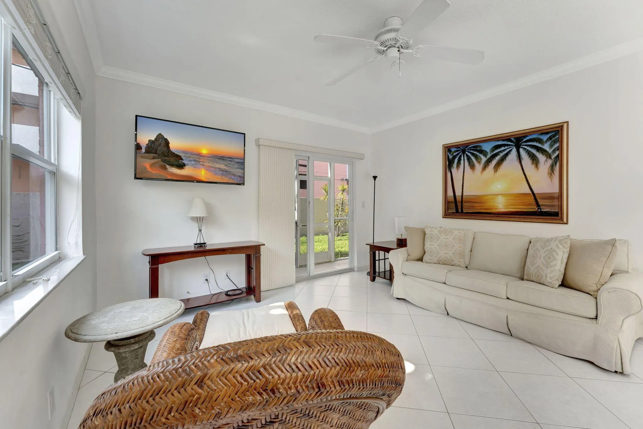 1450 N Riverside Drive, #103
