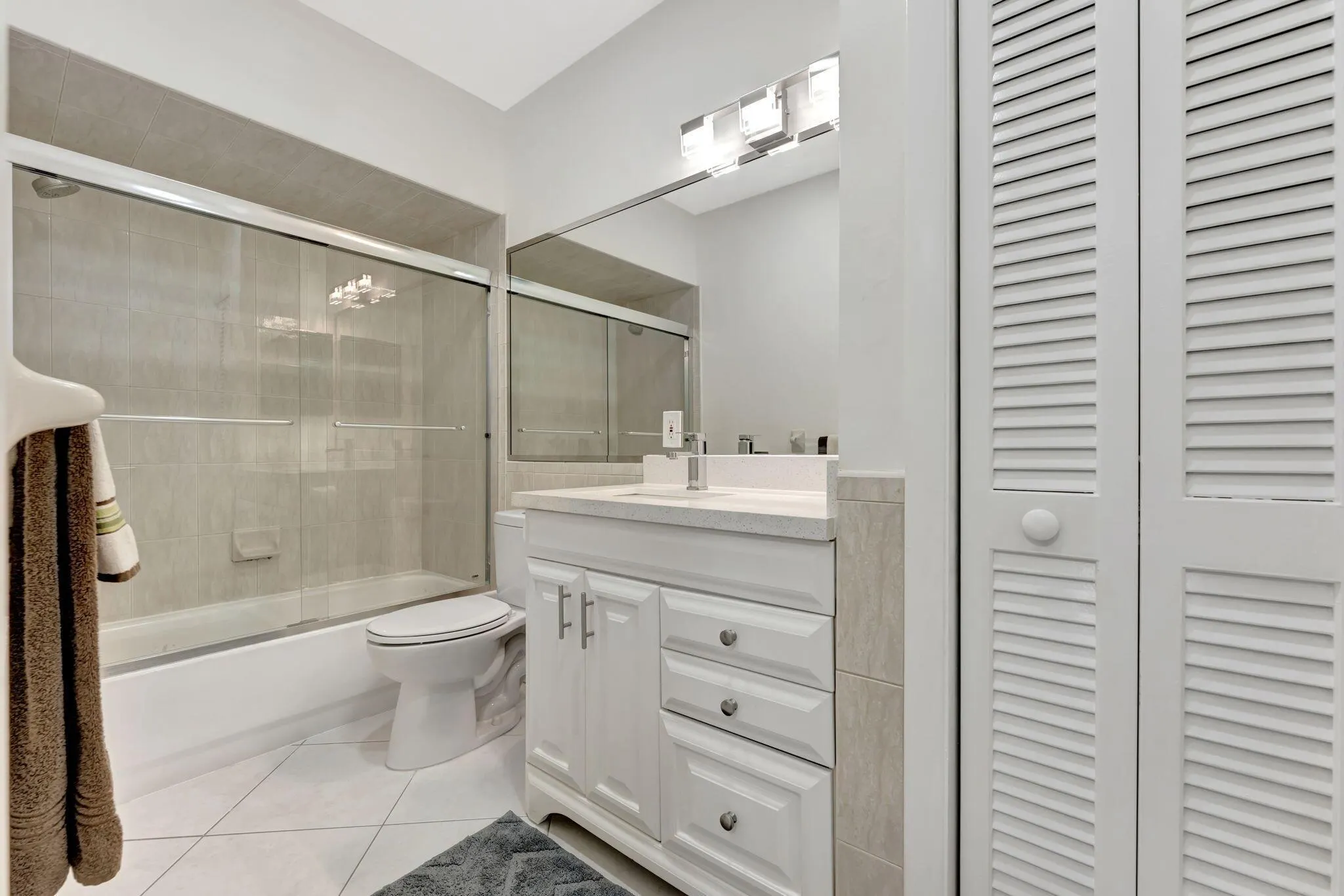 1450 N Riverside Drive, #103