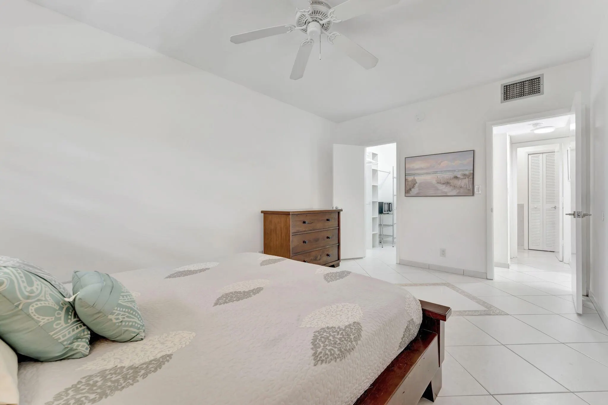 1450 N Riverside Drive, #103