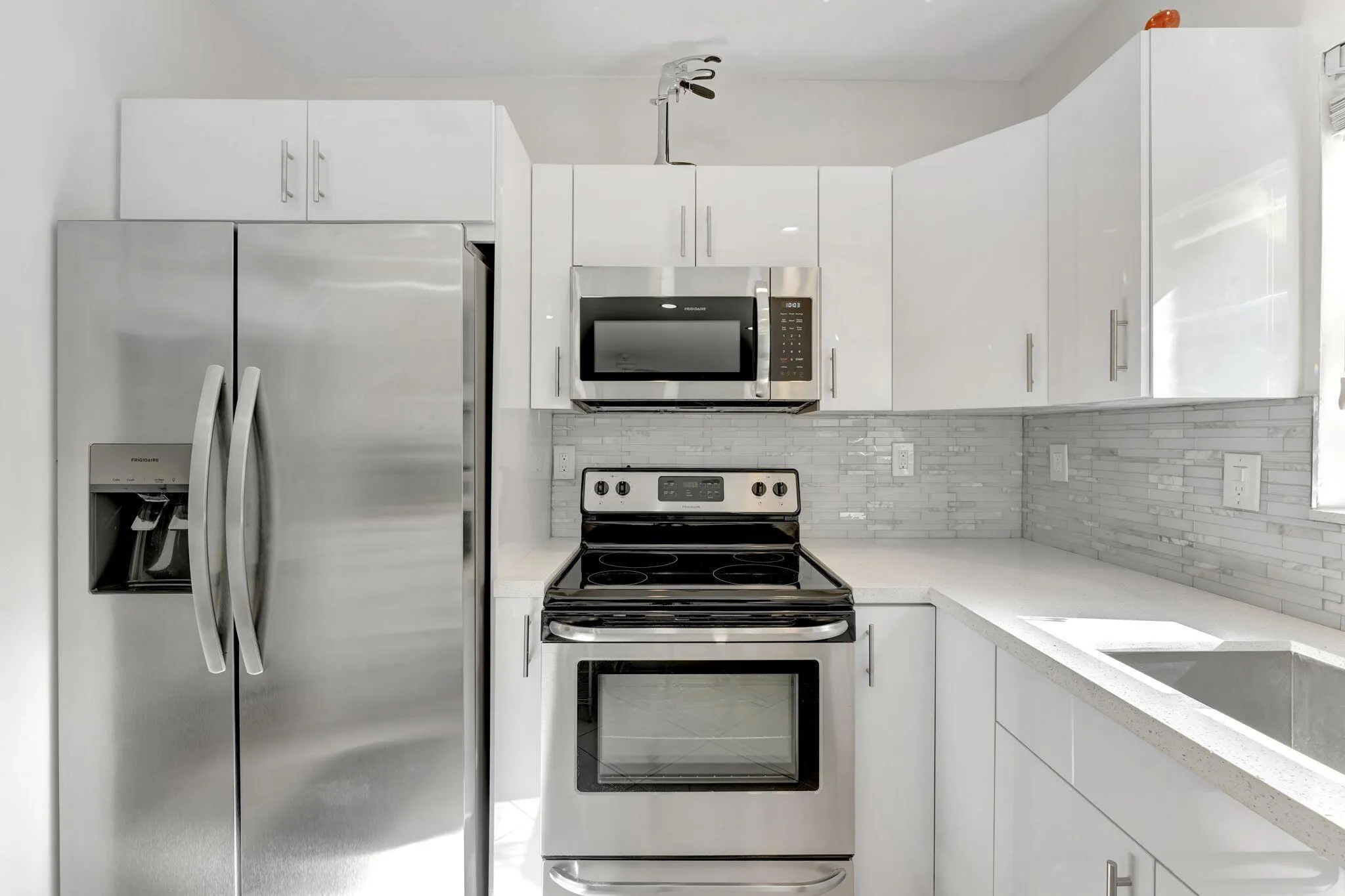 1450 N Riverside Drive, #103