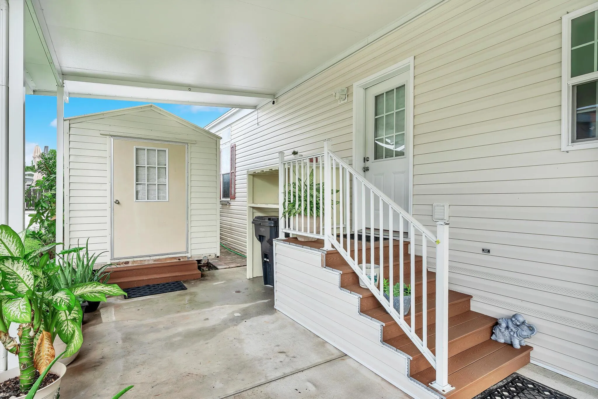 124 Plantation Boulevard