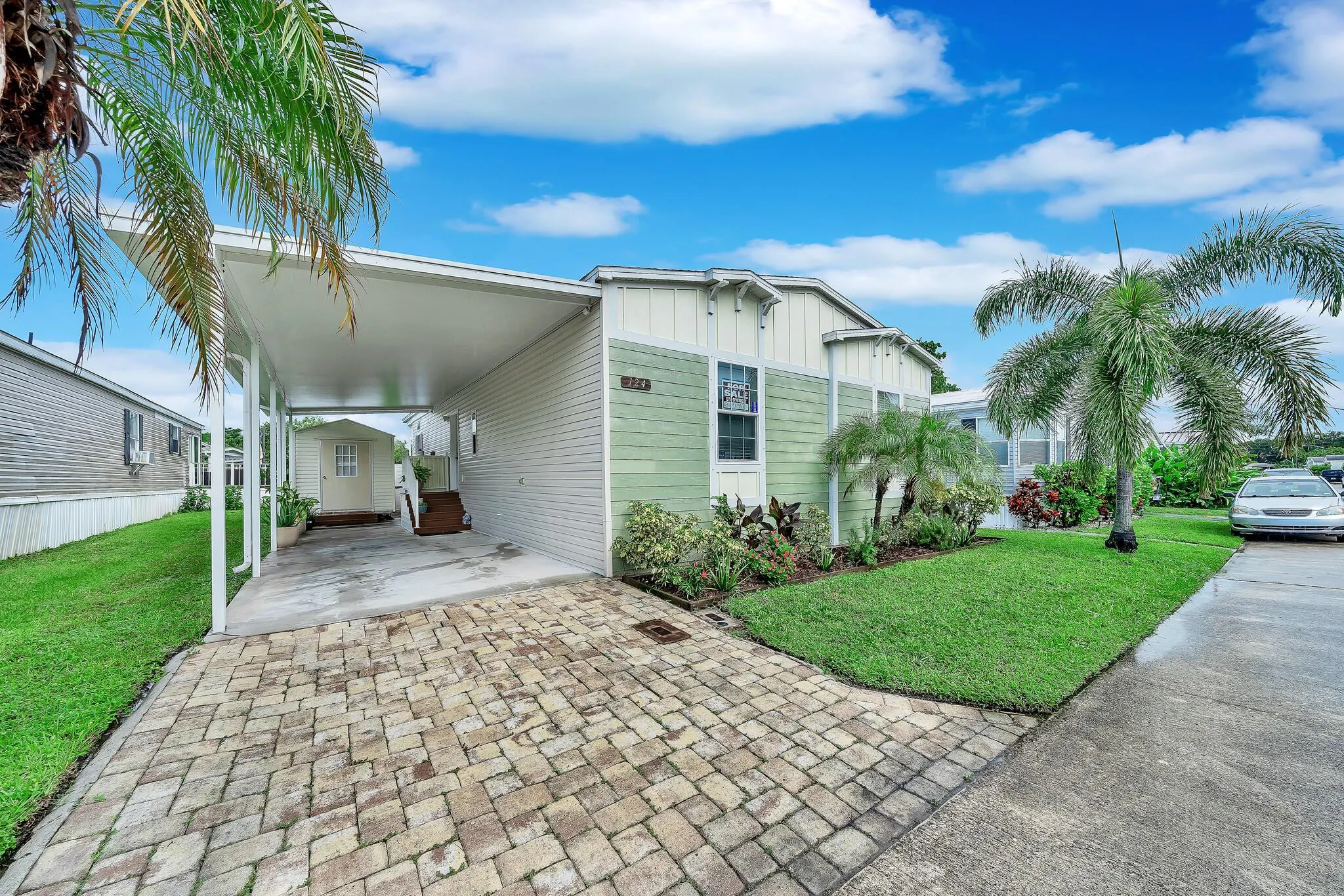 124 Plantation Boulevard