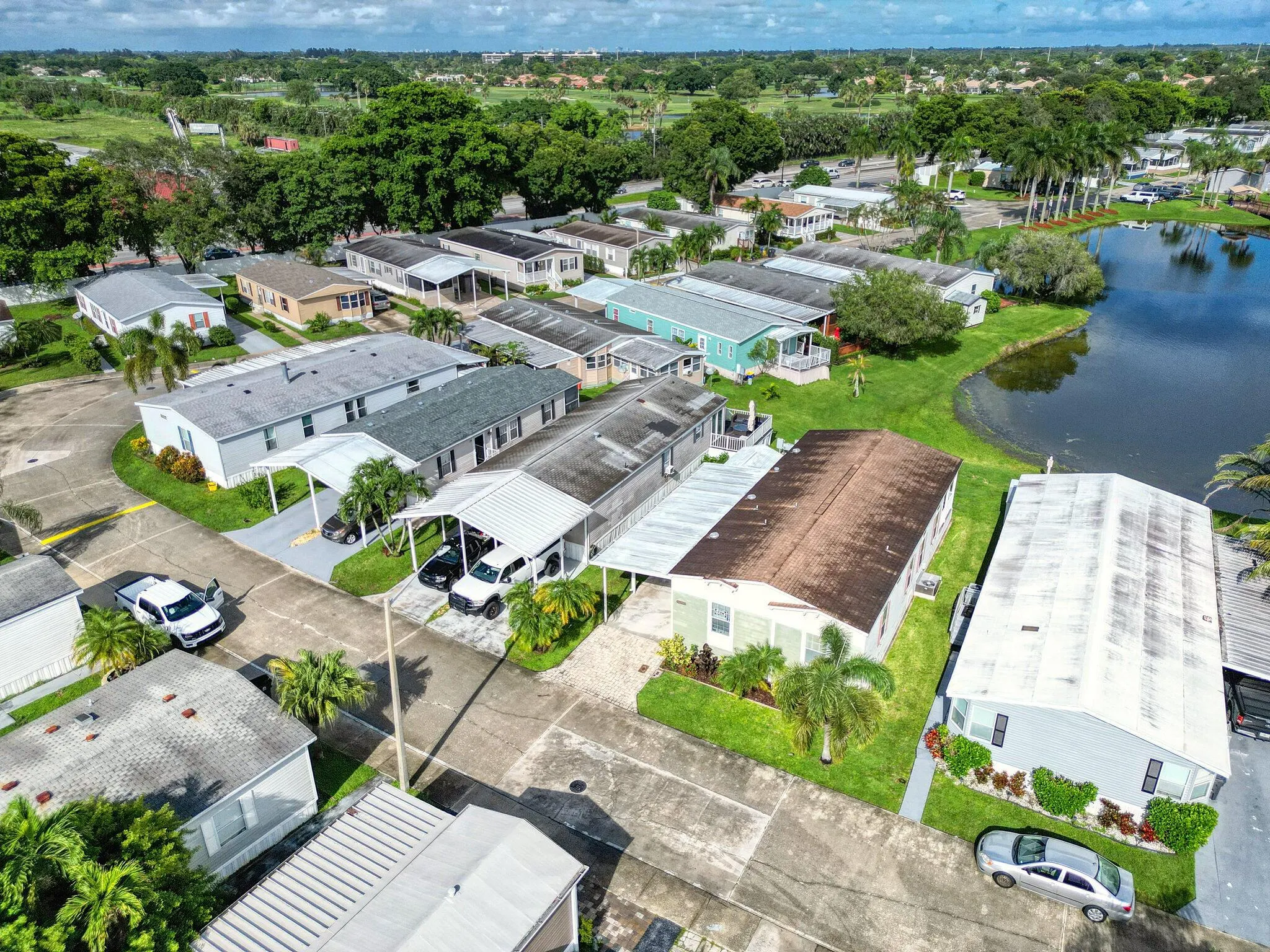 124 Plantation Boulevard
