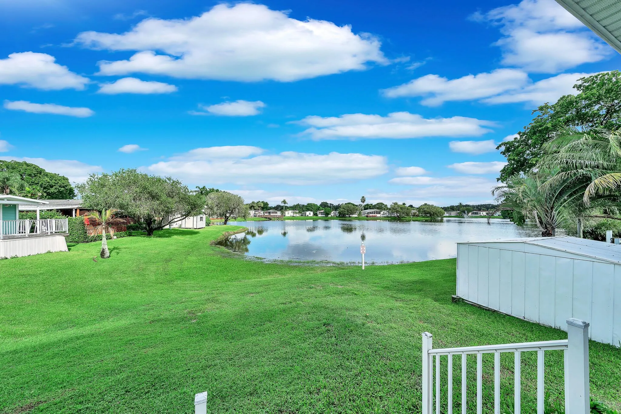 124 Plantation Boulevard