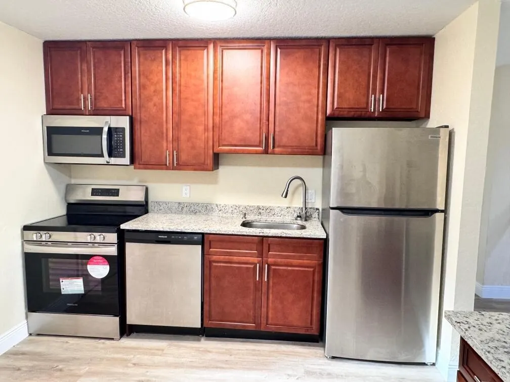 4875 Orlando Avenue, #B