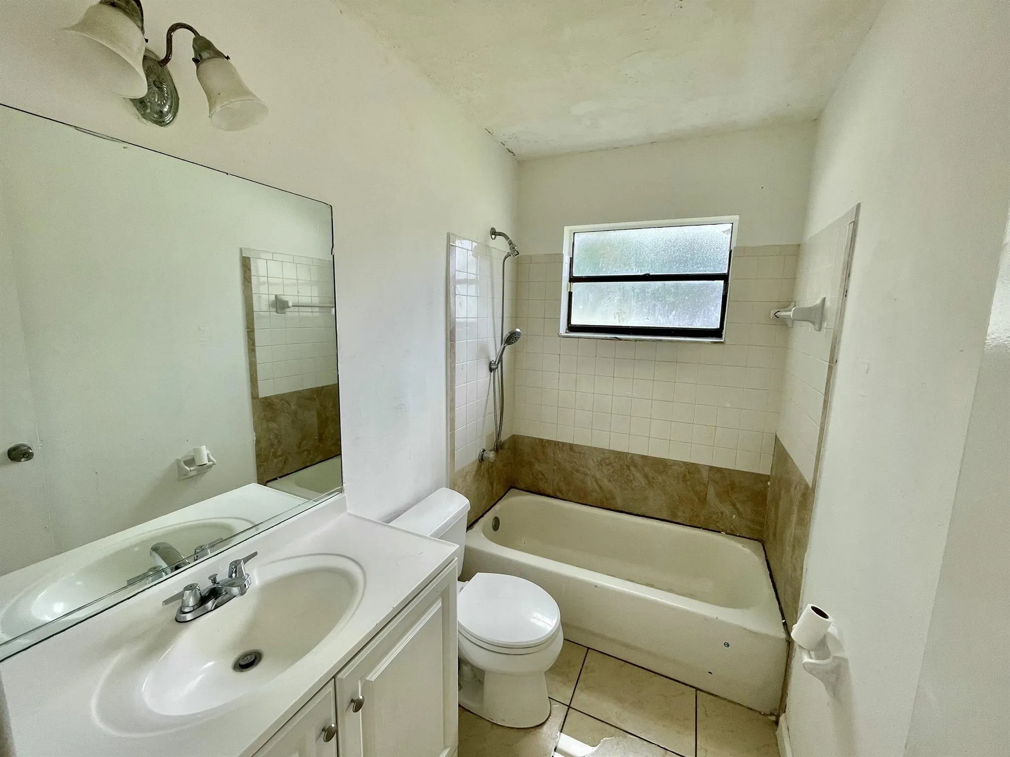 1020 Manor Drive, #1-C