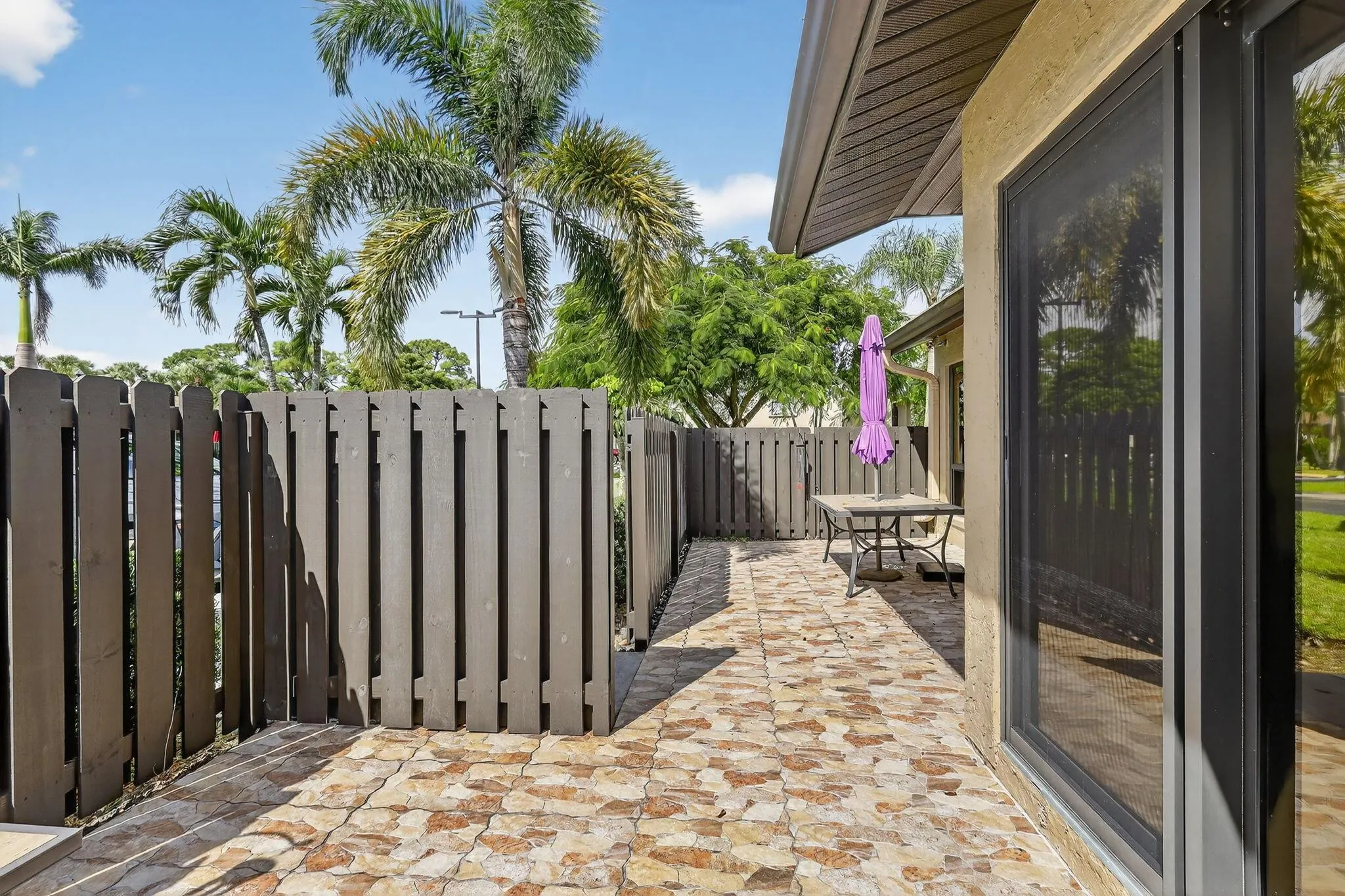541 Shady Pine Way, #A