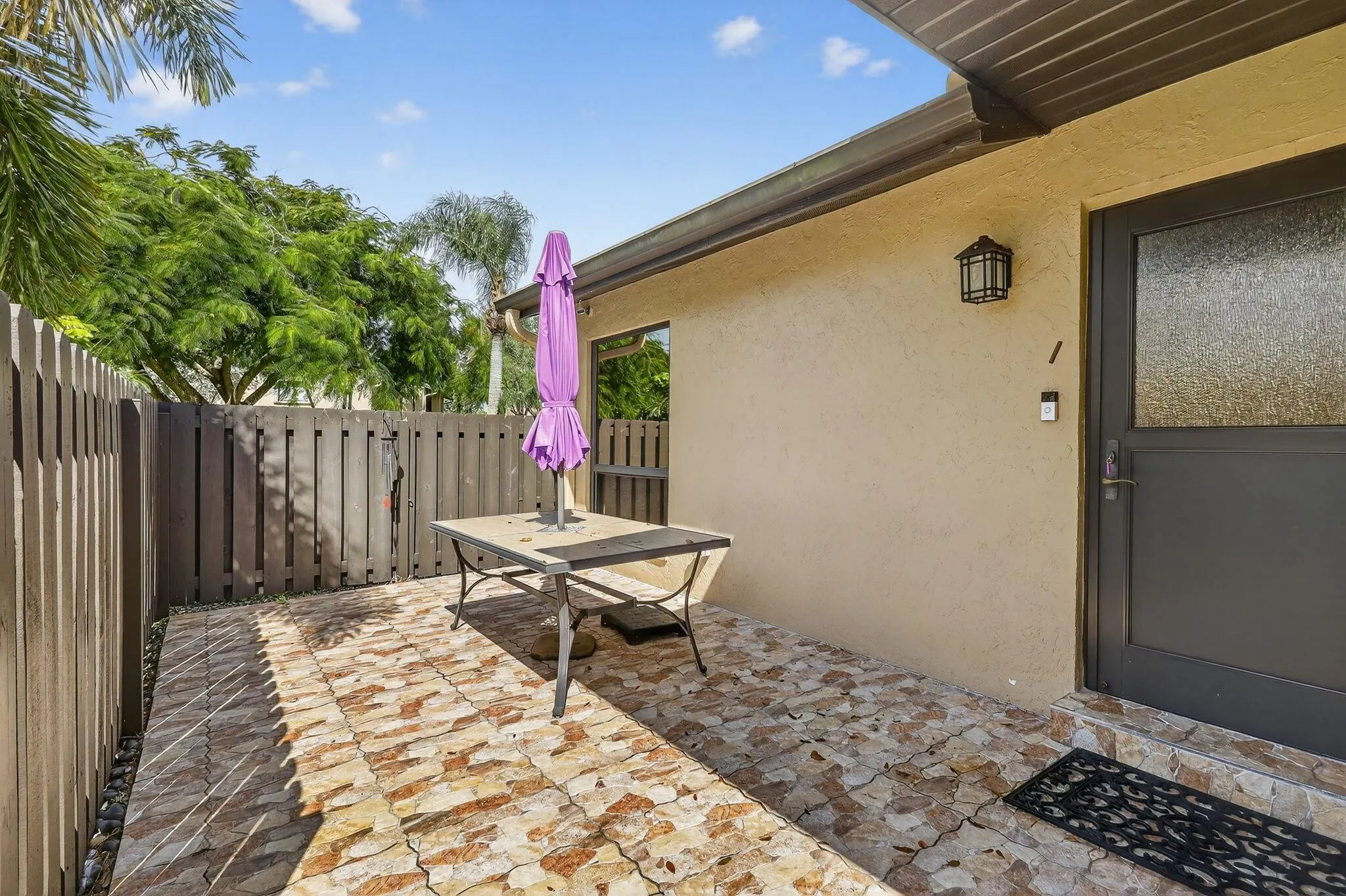 541 Shady Pine Way, #A