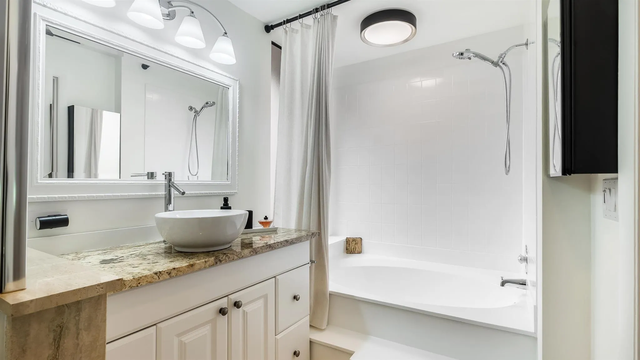 7495 La Paz Boulevard, #105