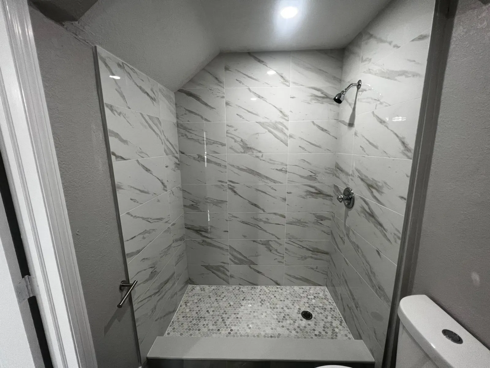2067 Laura Lane, #B