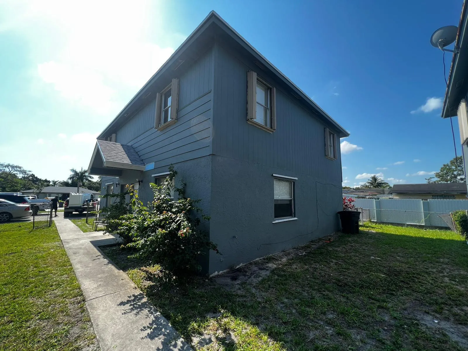 2067 Laura Lane, #B