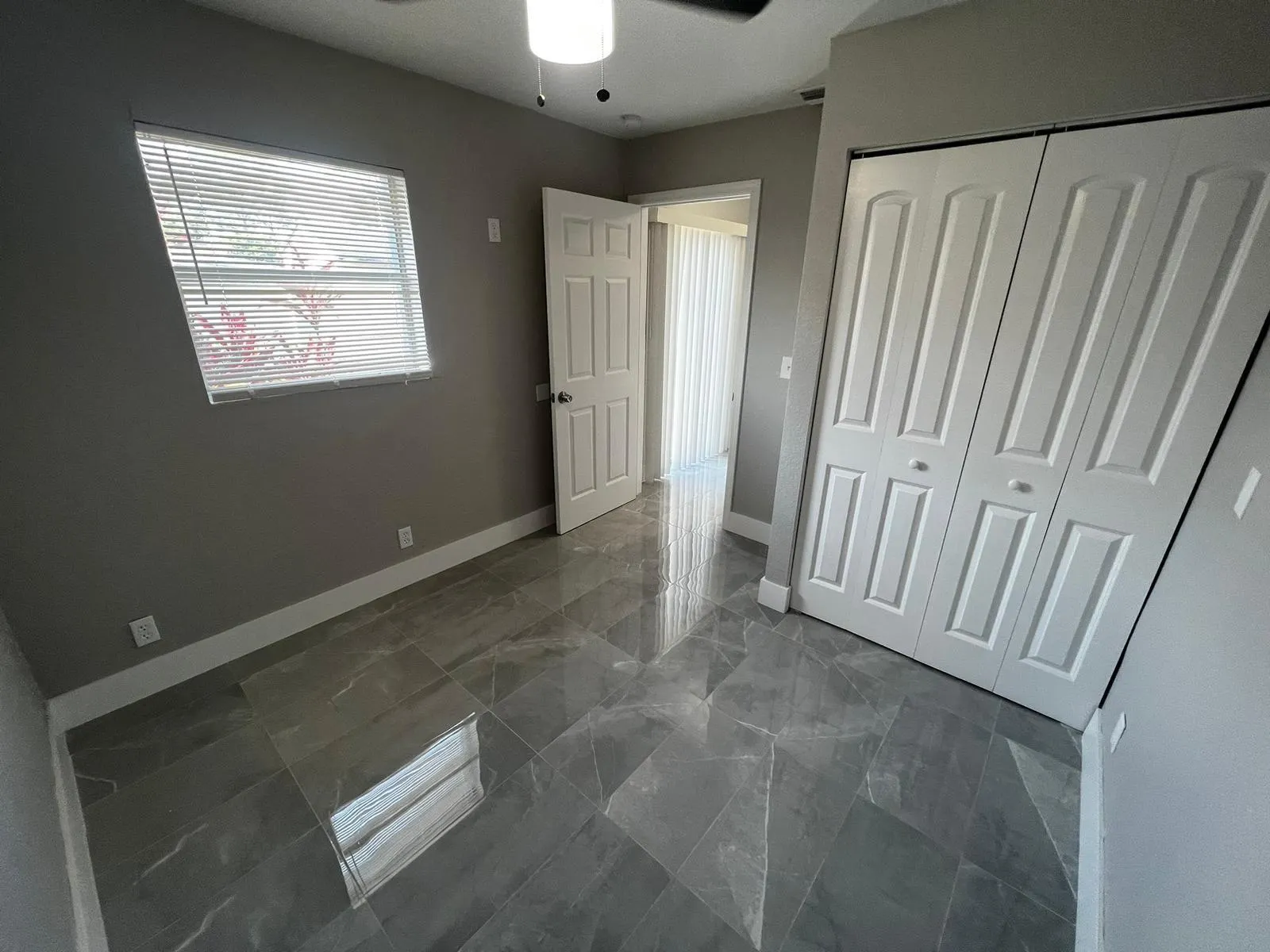 2067 Laura Lane, #B