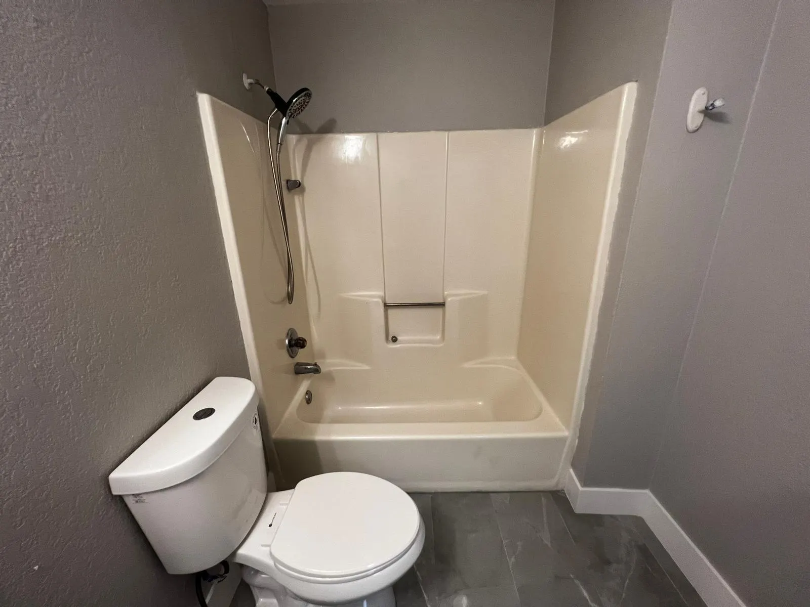 2067 Laura Lane, #B