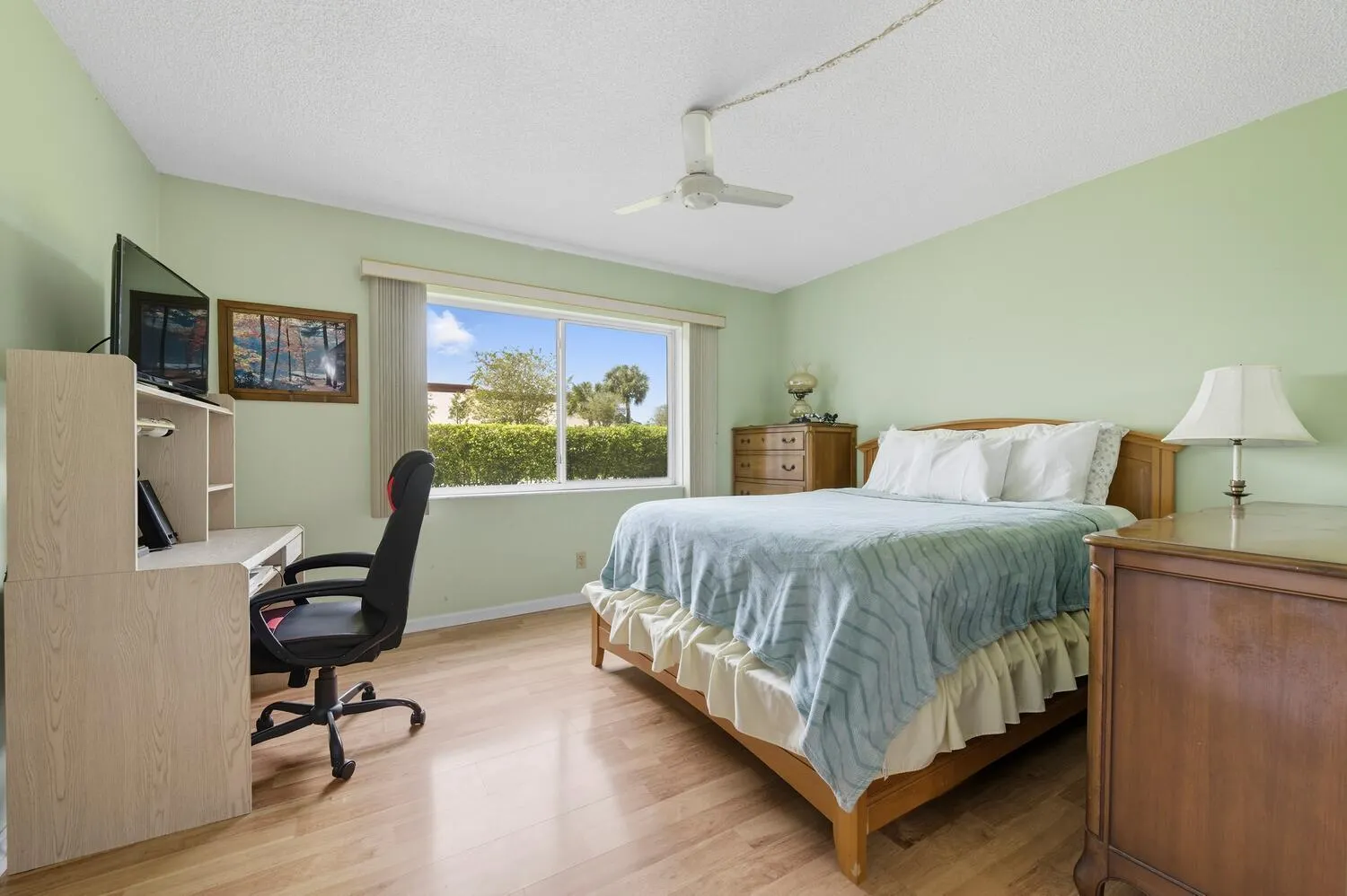 3075 Gardens East Drive, #14