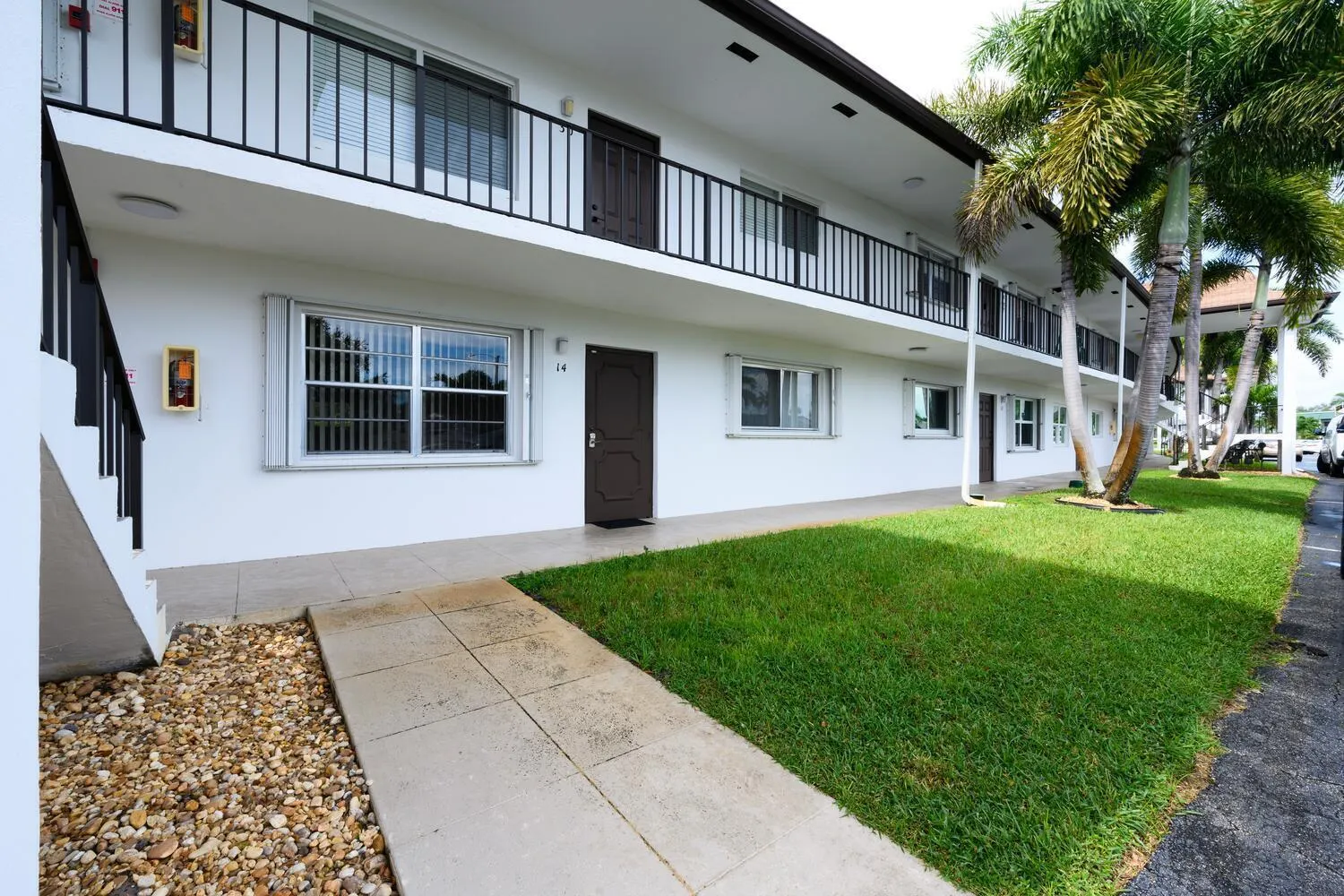 3075 Gardens East Drive, #14