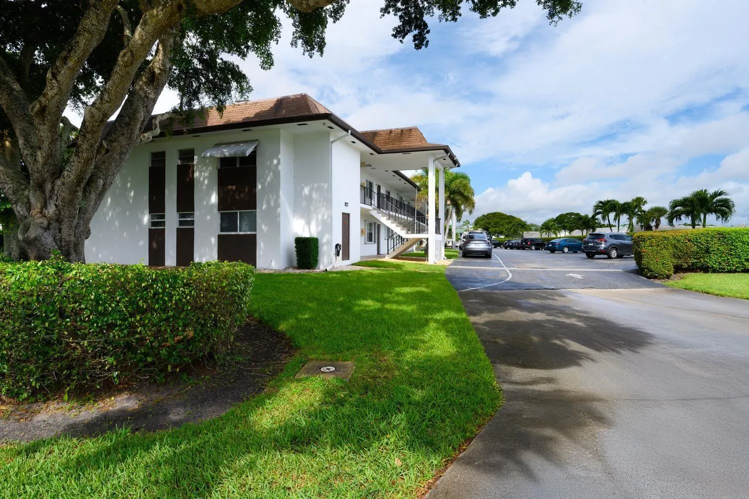 3075 Gardens East Drive, #14