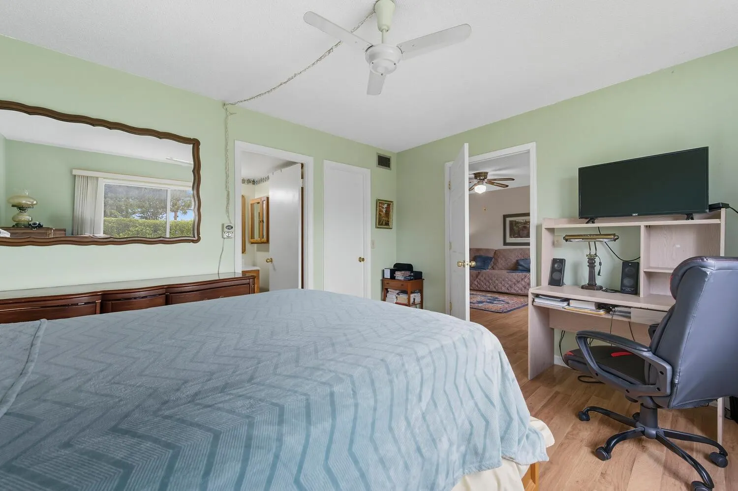3075 Gardens East Drive, #14
