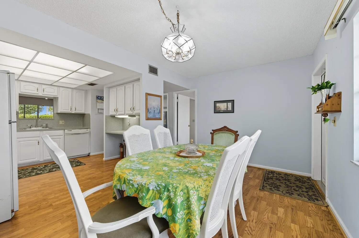 3075 Gardens East Drive, #14