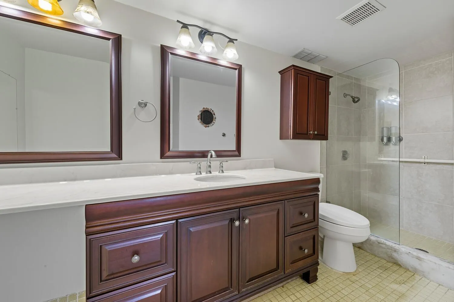 3075 Gardens East Drive, #14