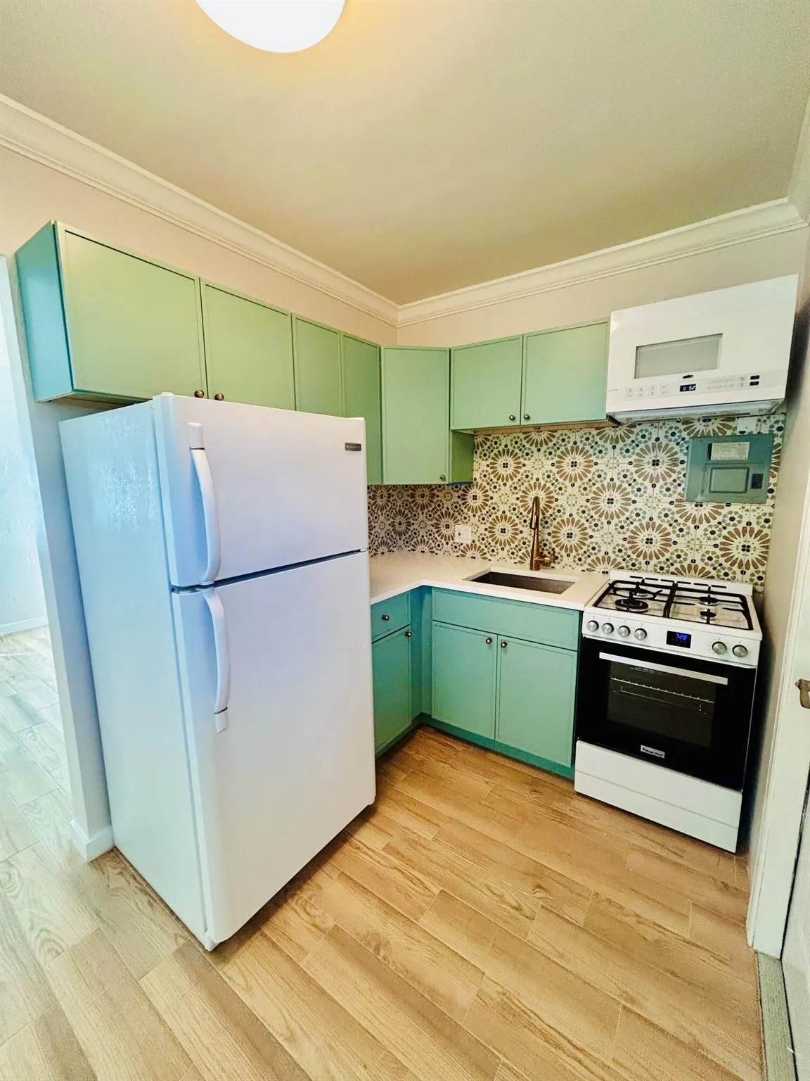 18 S K Street, #2