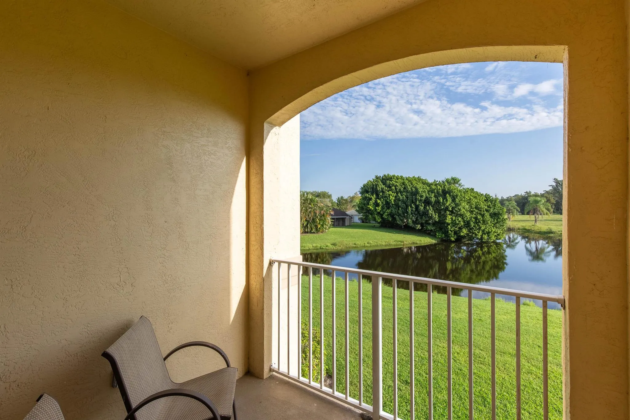 2040 Greenview Shores Boulevard, #211
