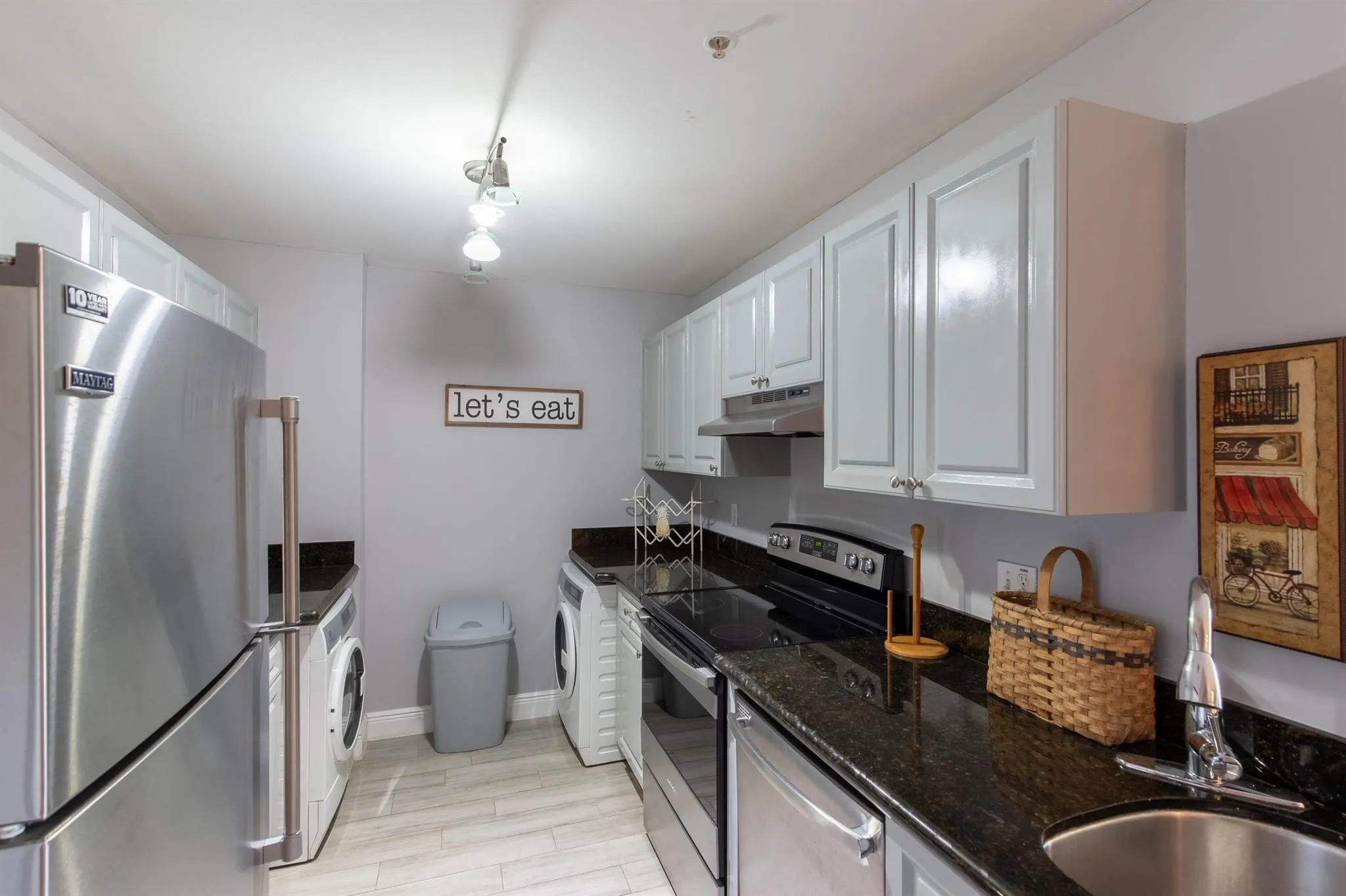 2040 Greenview Shores Boulevard, #211