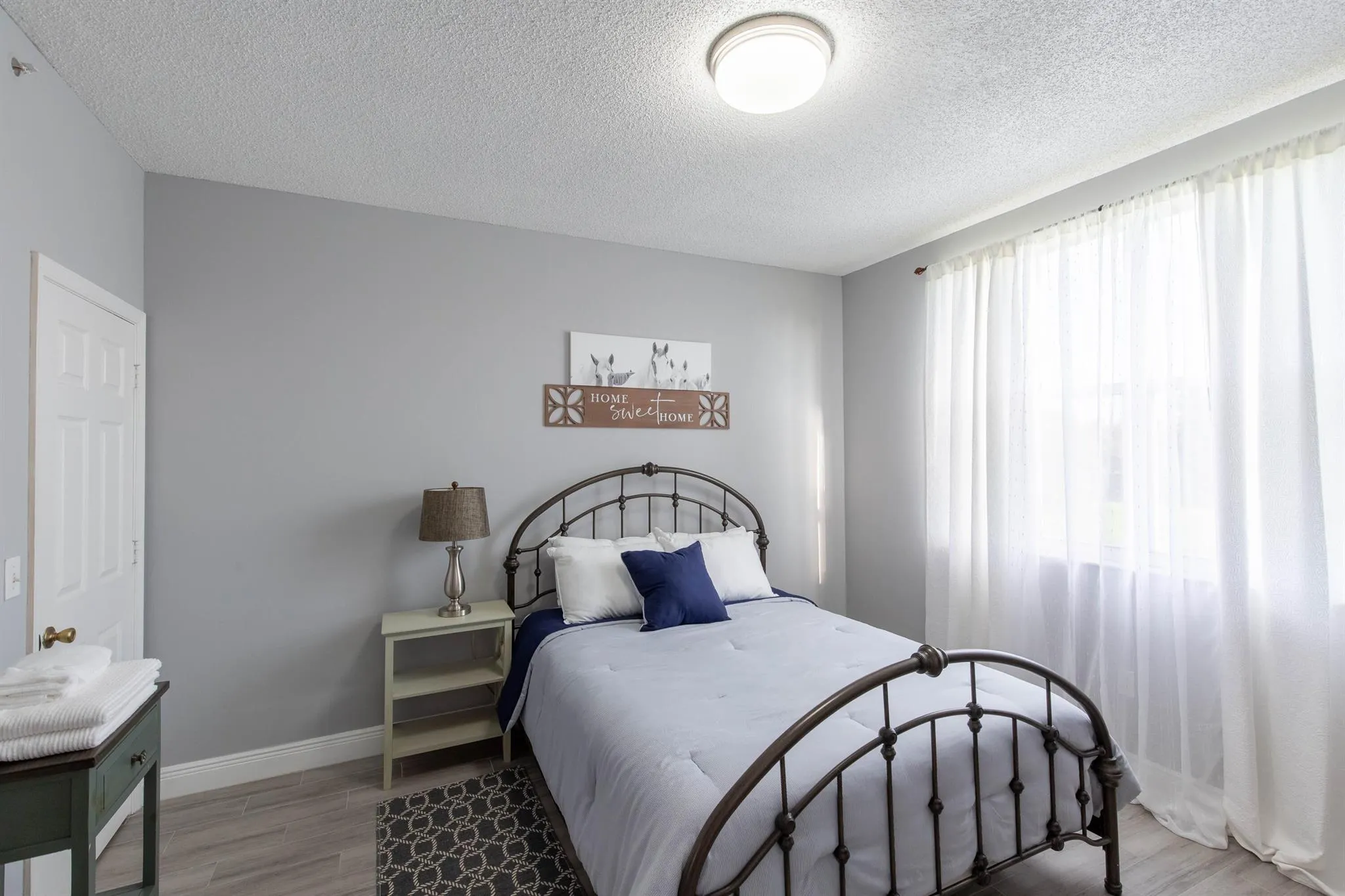 2040 Greenview Shores Boulevard, #211