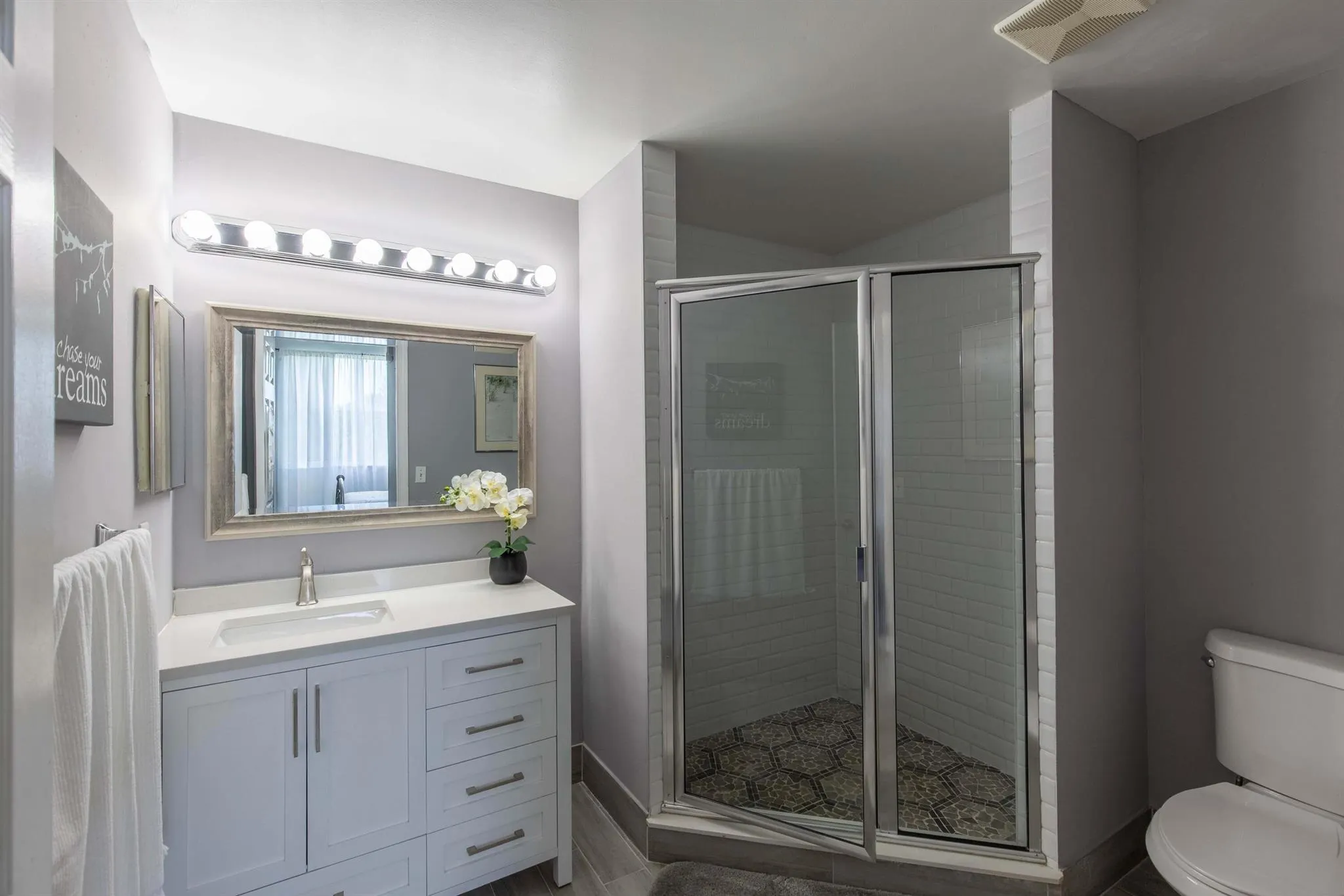 2040 Greenview Shores Boulevard, #211