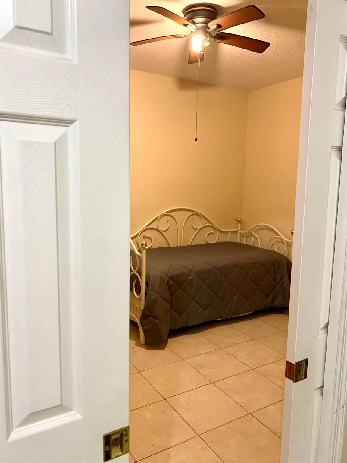 2080 Greenview Shores Boulevard, #402