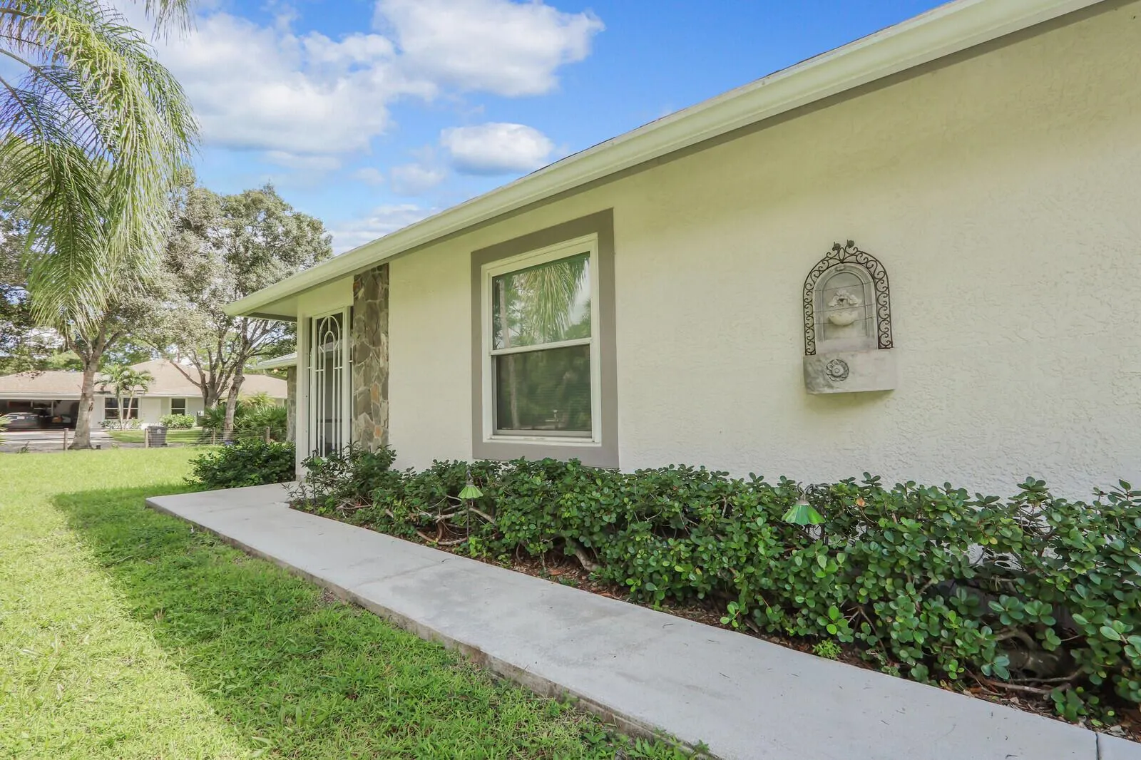 10358 158th Street N