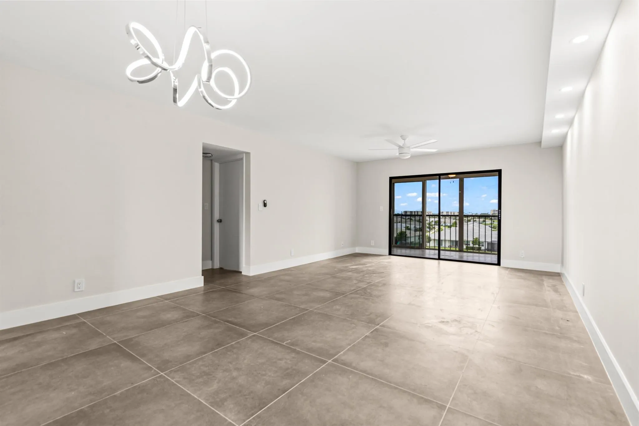 14425 Strathmore Lane, #505