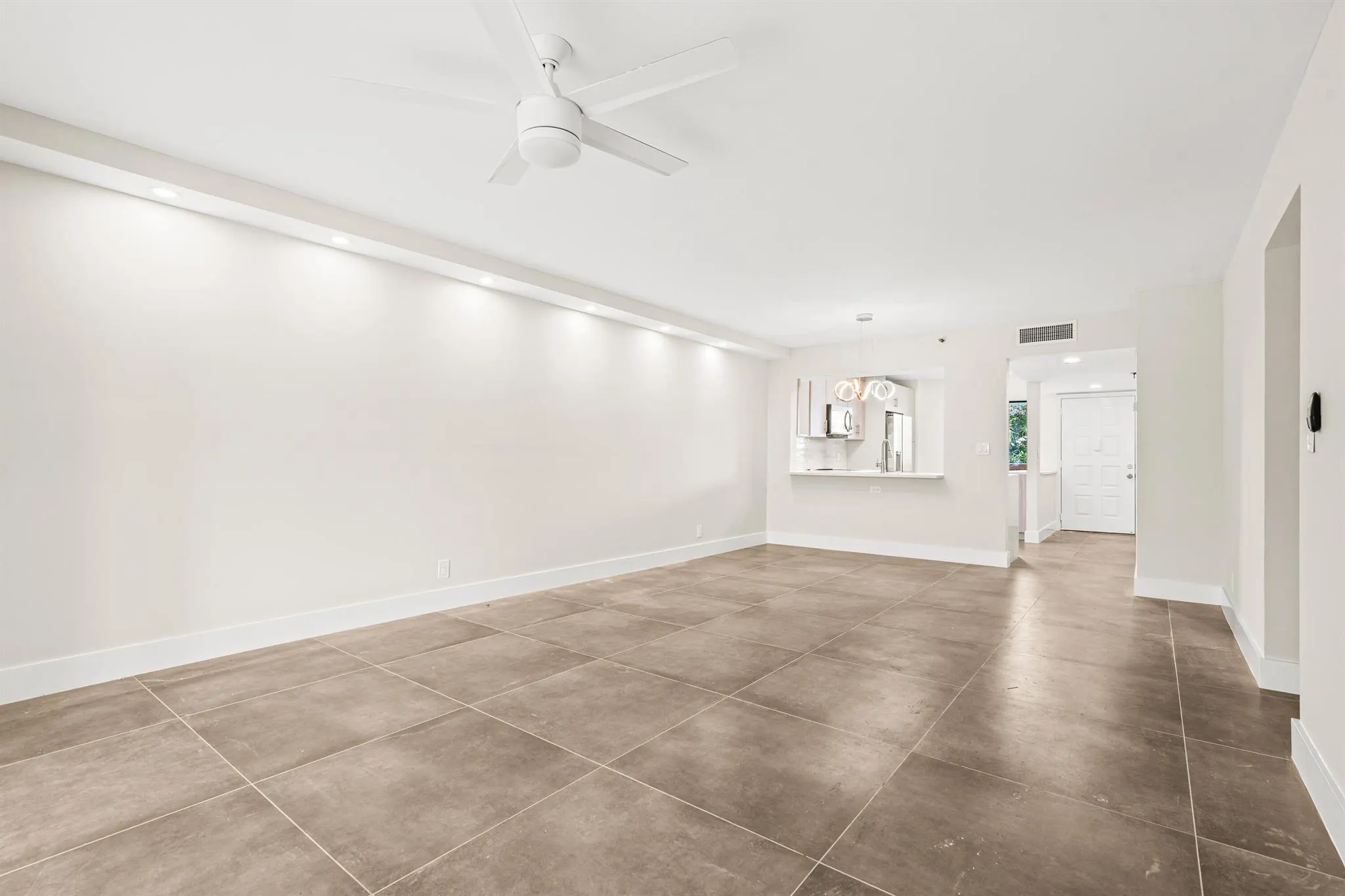 14425 Strathmore Lane, #505