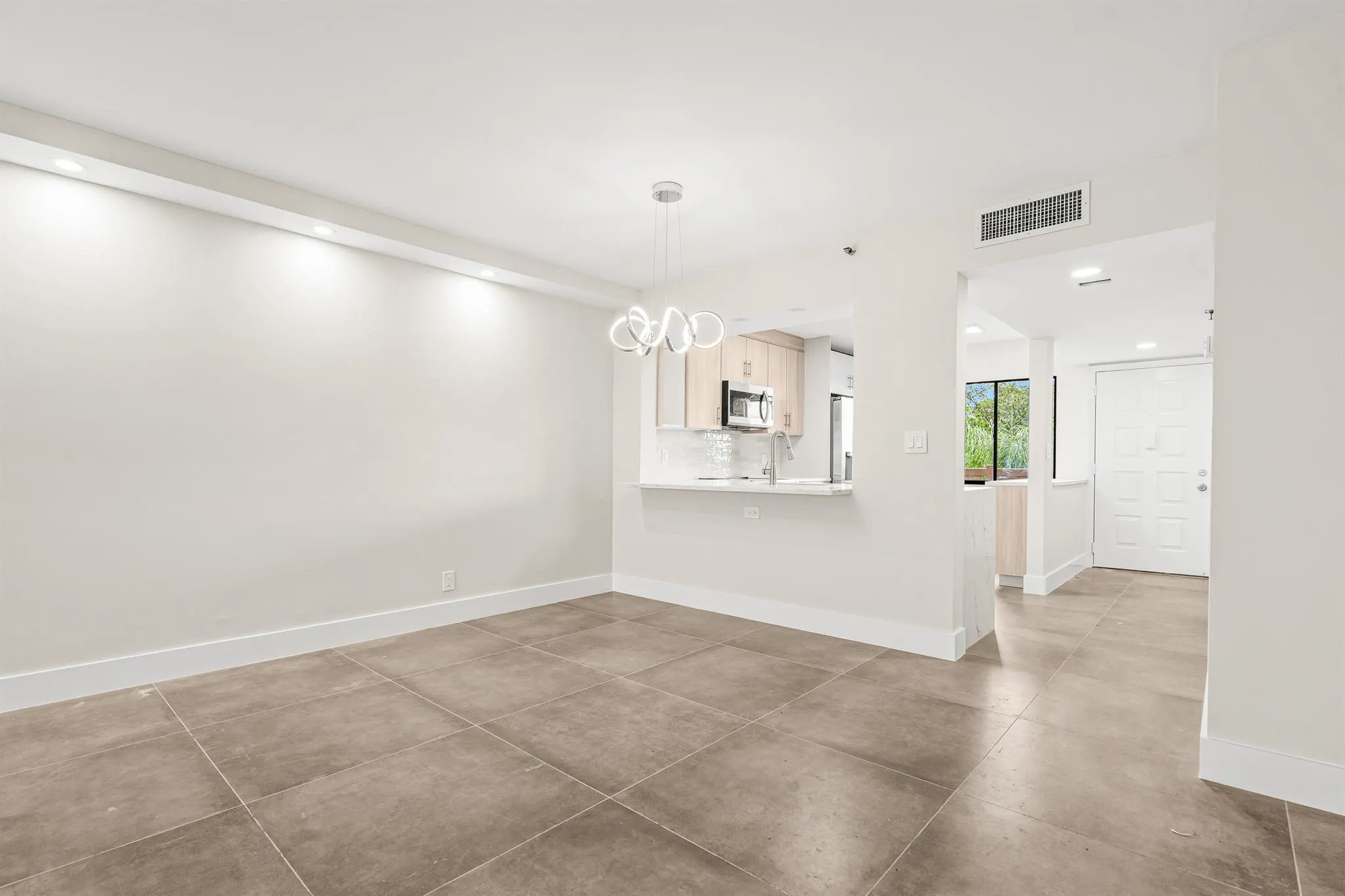 14425 Strathmore Lane, #505