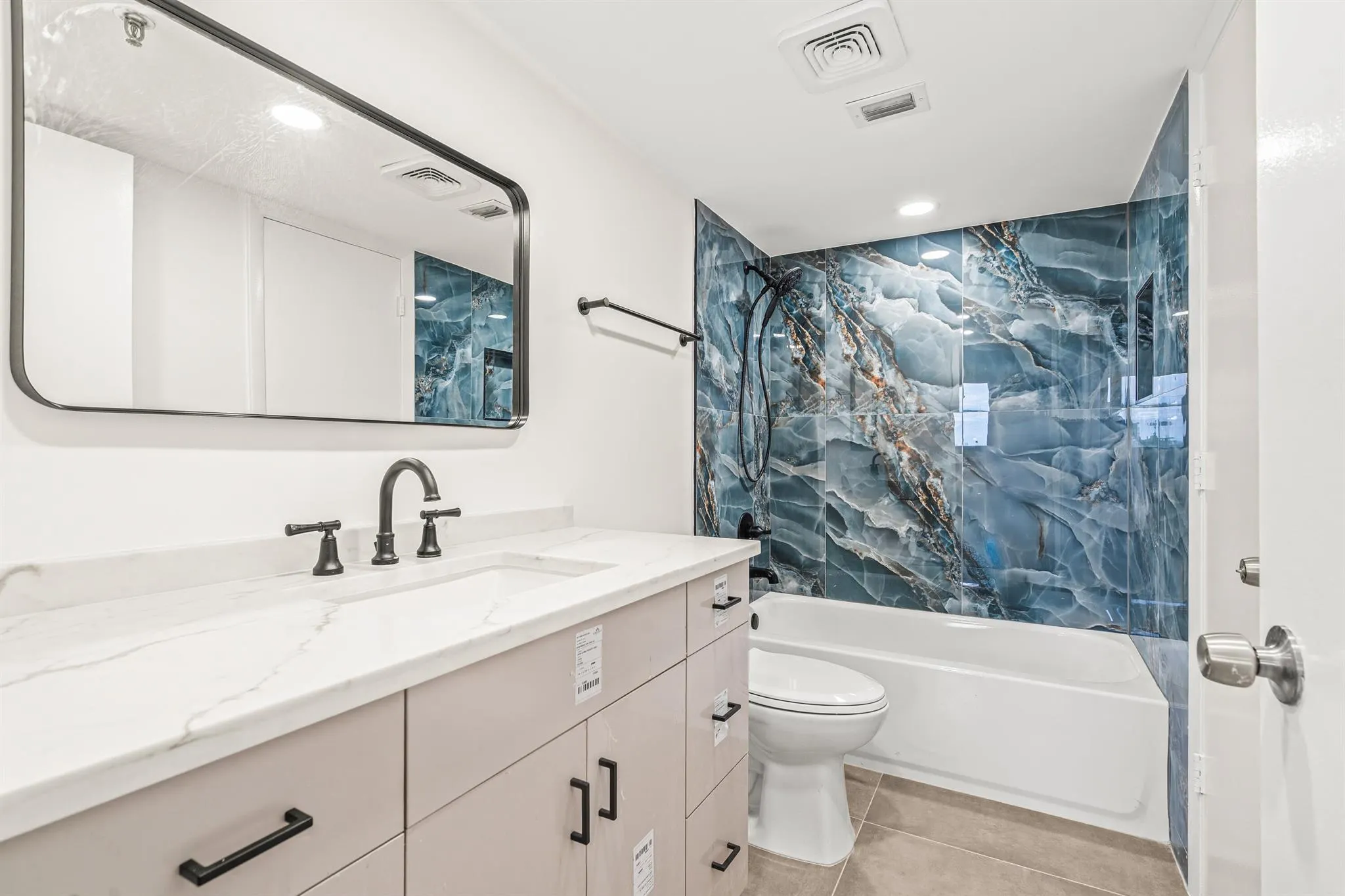 14425 Strathmore Lane, #505