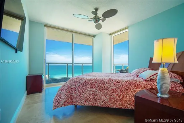16699 Collins Avenue, #1909