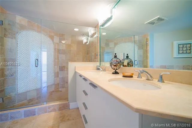 16699 Collins Avenue, #1909