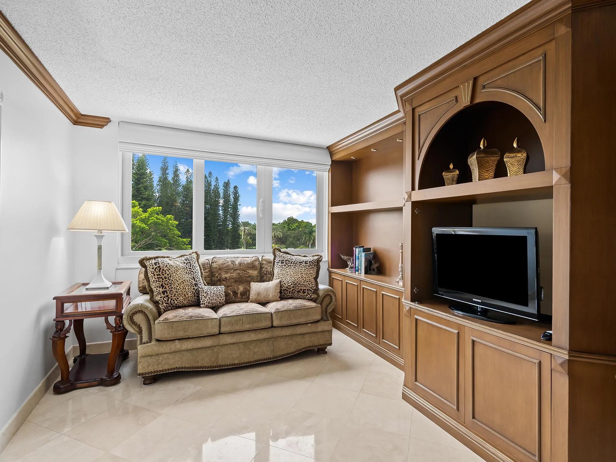 901 E Camino Real Drive, #4d