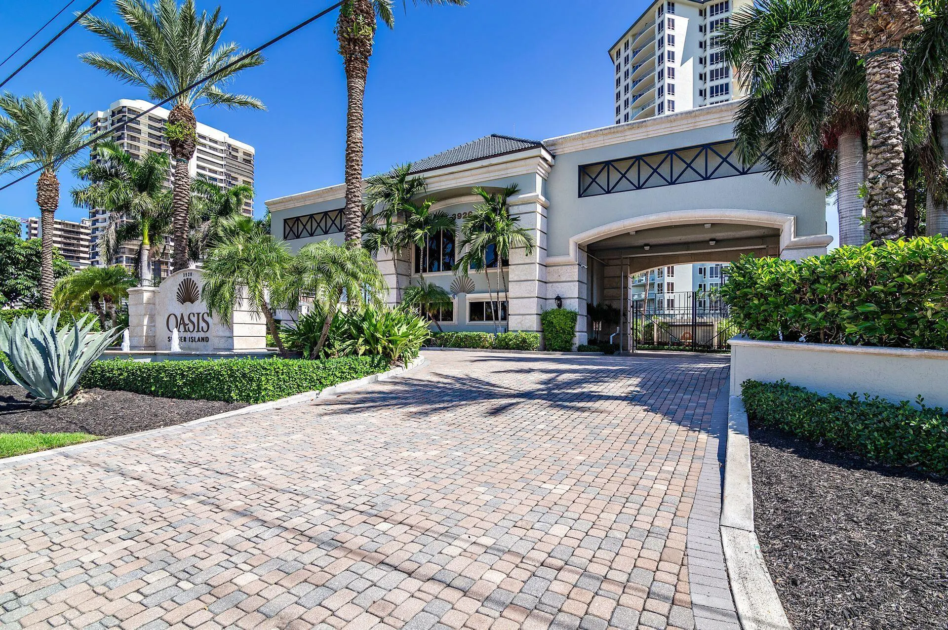3920 N Ocean Drive, #7a