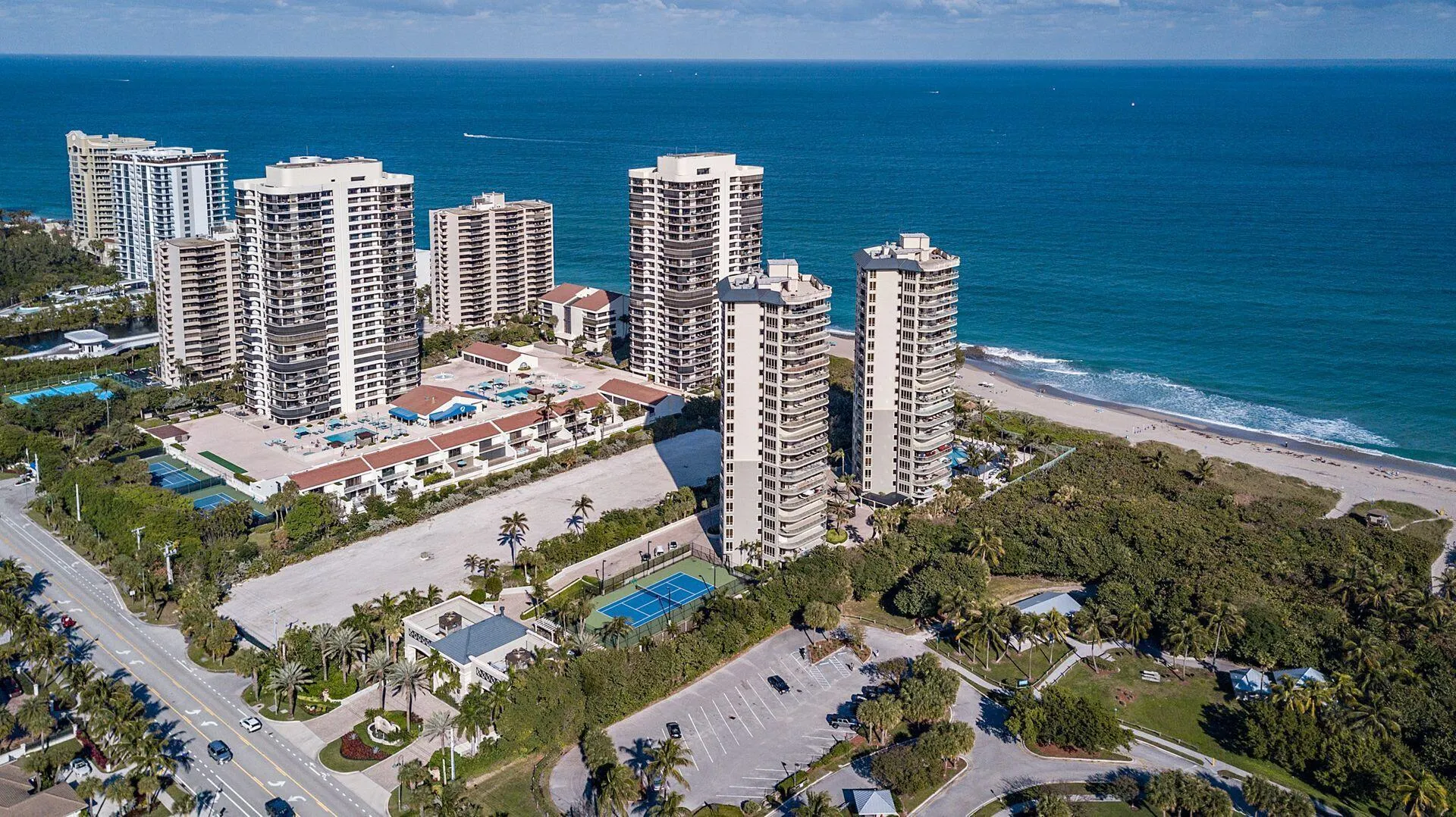 3920 N Ocean Drive, #7a