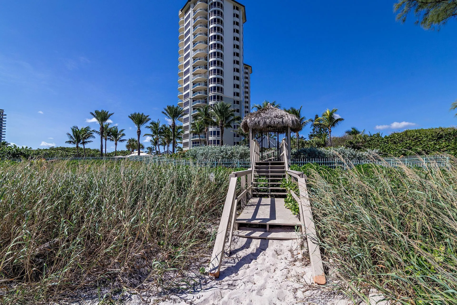 3920 N Ocean Drive, #7a