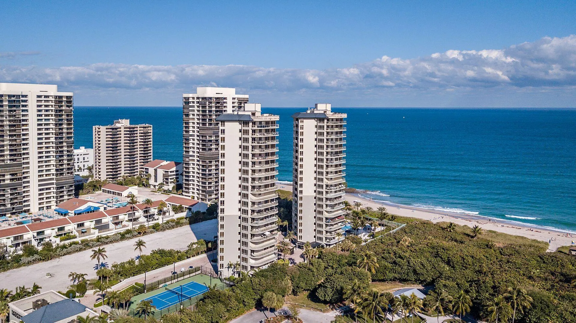3920 N Ocean Drive, #7a