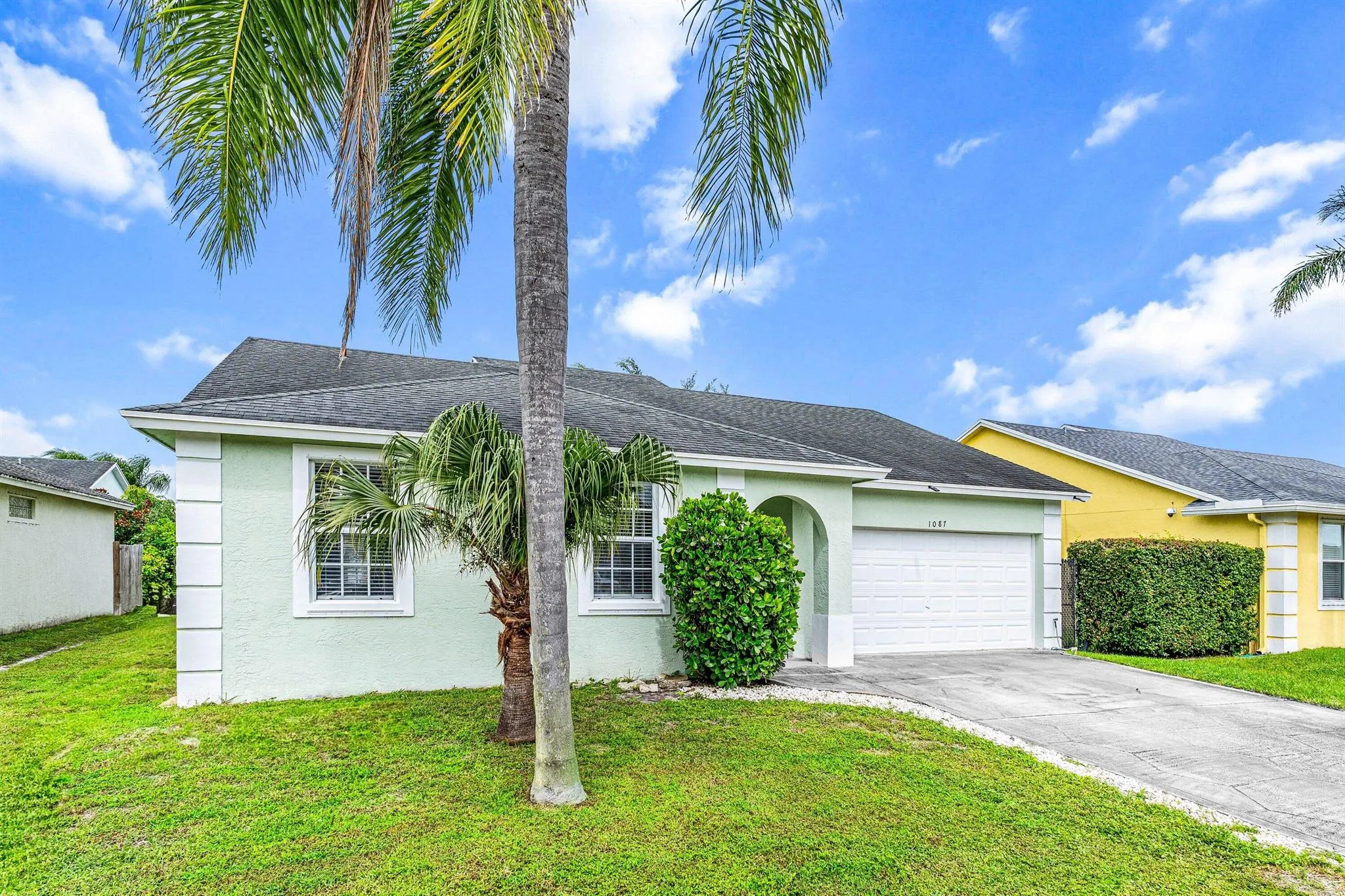 1087 Salmon Isle